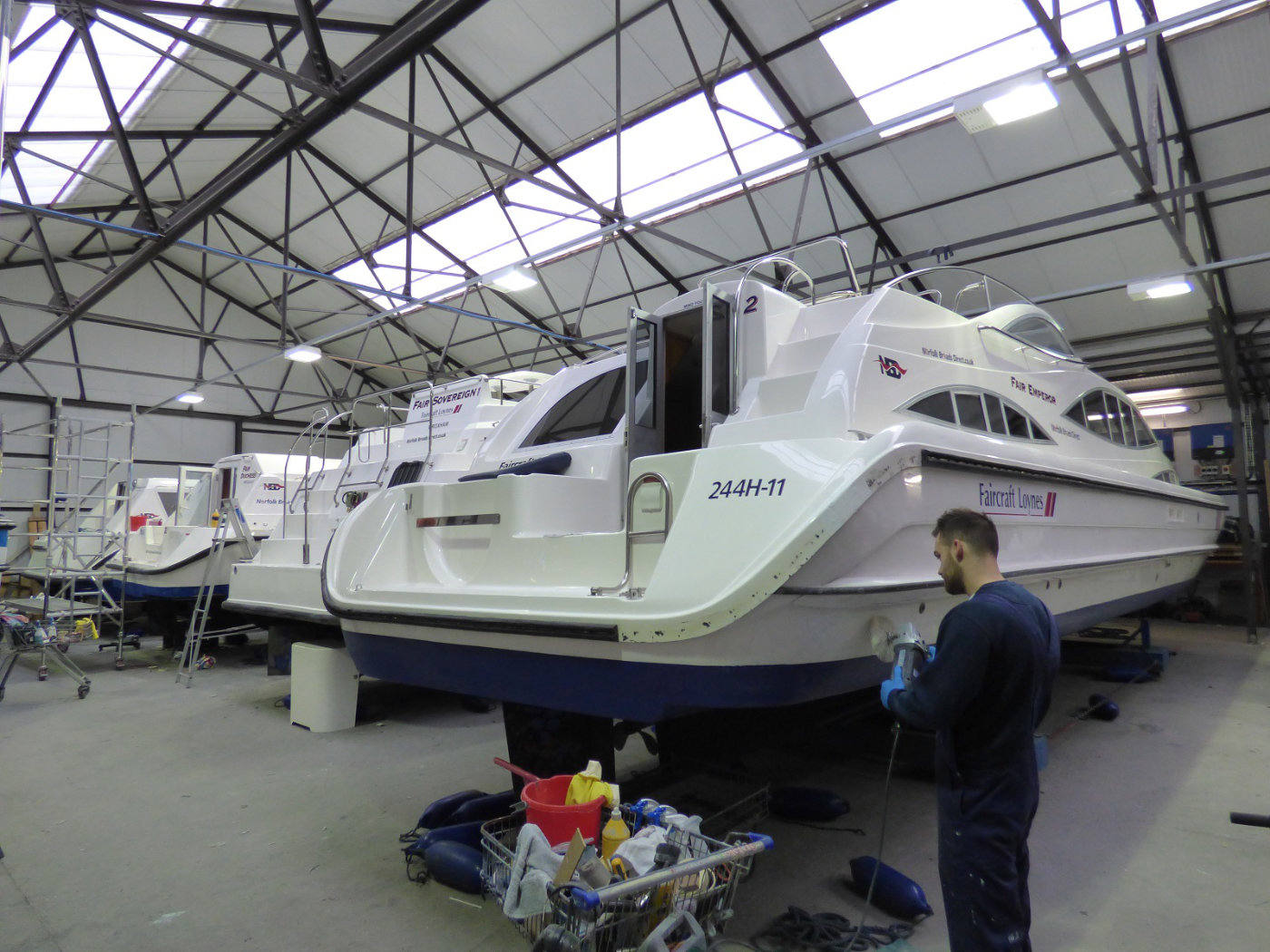 Fleet boats cleaned in peninusla with Joe