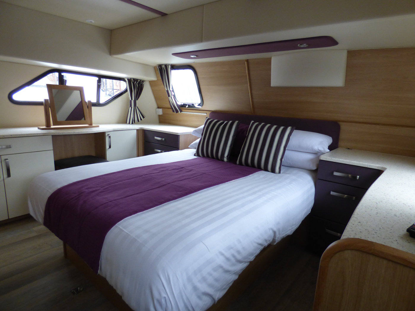 Norfolk Broads Holiday Cruiser cabin