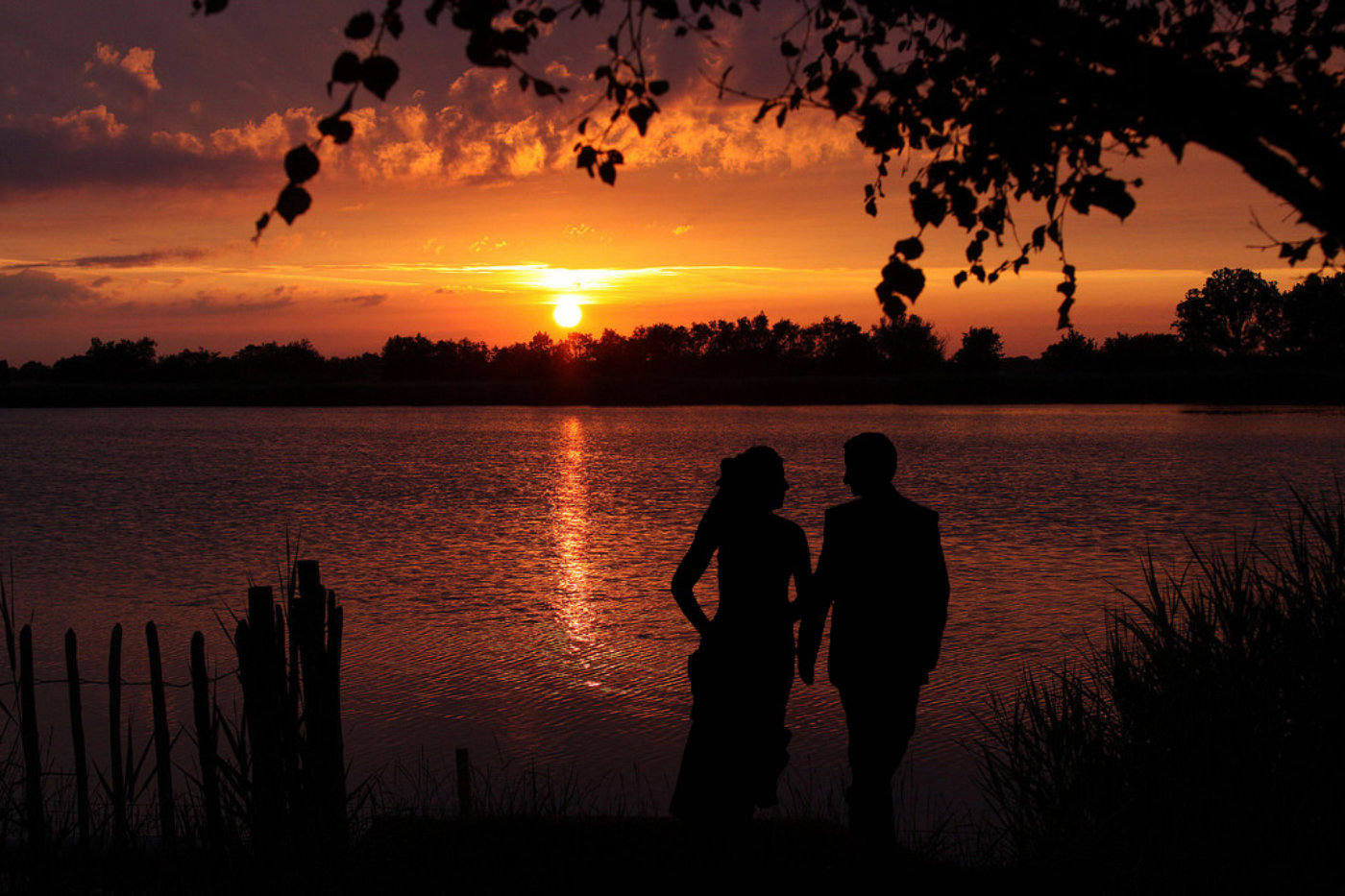 couple-on-the-broads