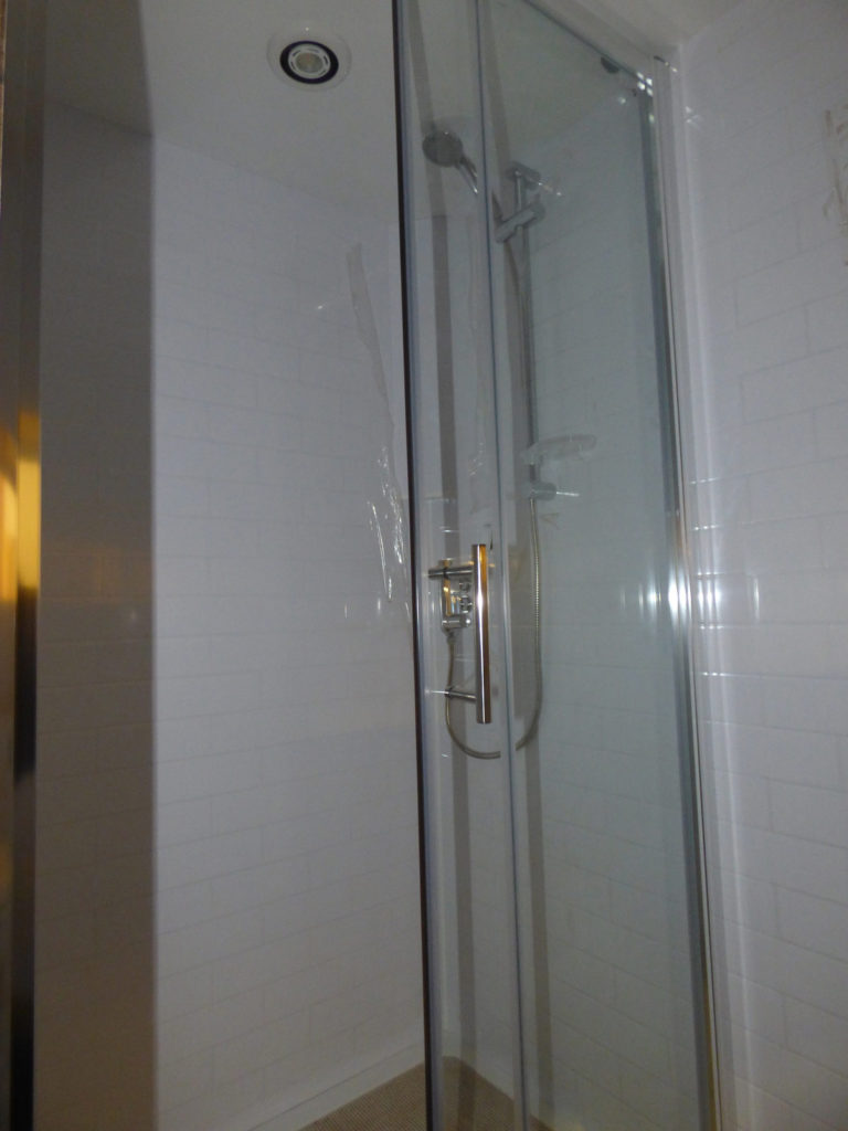 fair-entrepreneur-ensuite-shower-after-fitted