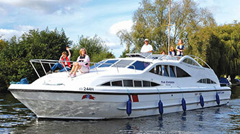 norfolk broads boat hire