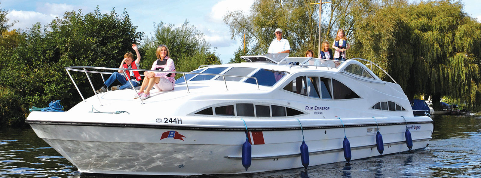 norfolk broads boat hire